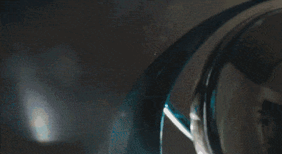 索尼做了个实物版的白金奖杯要奖励给那些通过车枪球铁人三项的玩家