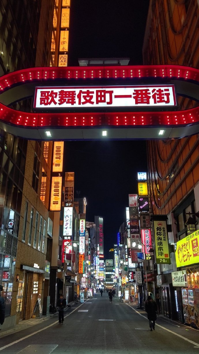 冷清的歌舞伎町太适合扮演桐生一马了!