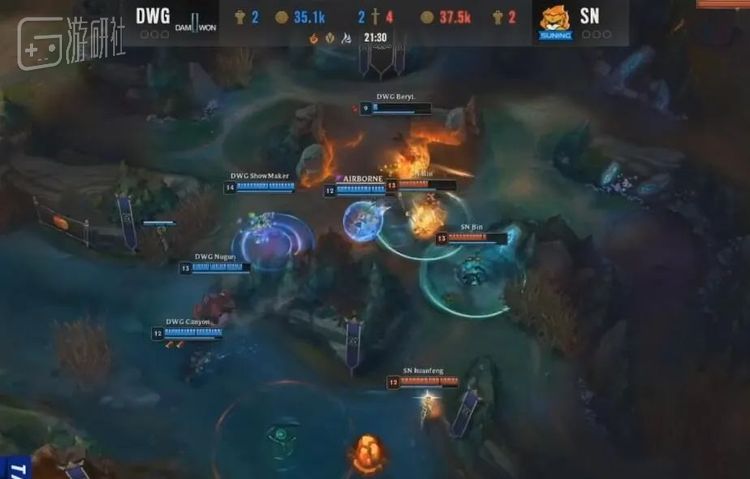 决胜局Beryl被认为毫无作用的巴德，其实和两年前他在决赛上拿出的潘森辅助一样，都完美执行了骗掉对手关键团战技能的战术