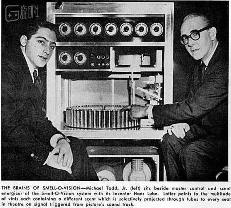 小托德、劳伯，和“嗅觉大脑”的合照