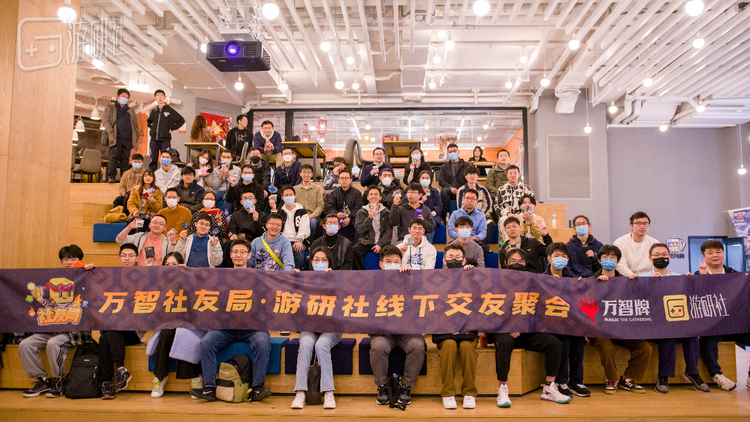 第三排左一、左二是我和妈妈