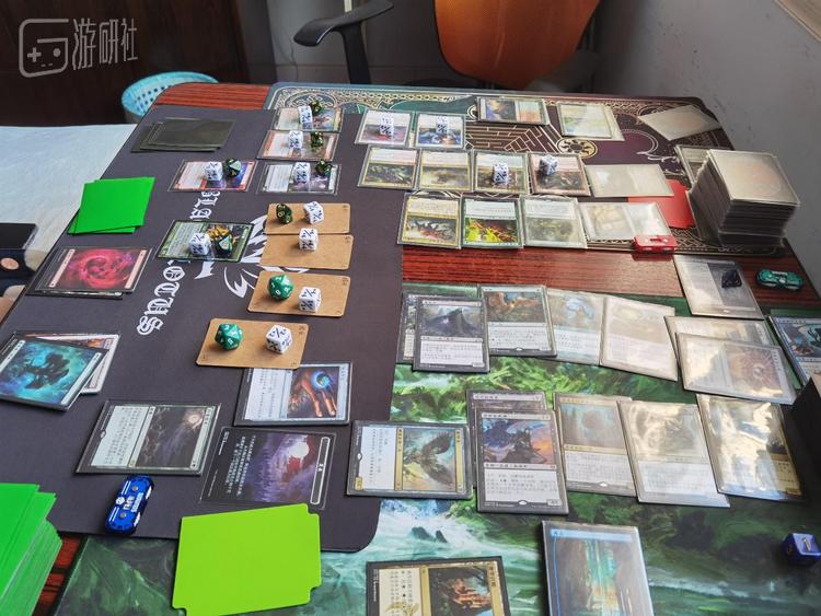 平日里，我们家庭进行游戏