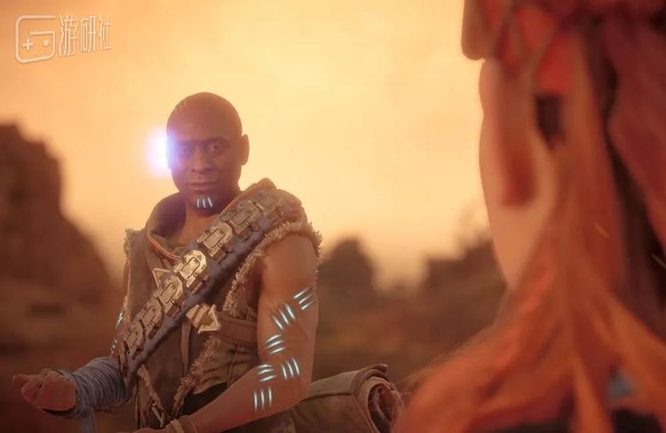 兰斯在《地平线》系列中饰演塞伦斯