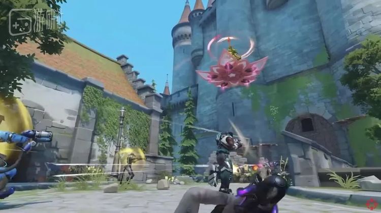 奥丽莎正乘着莲花状的平台升天