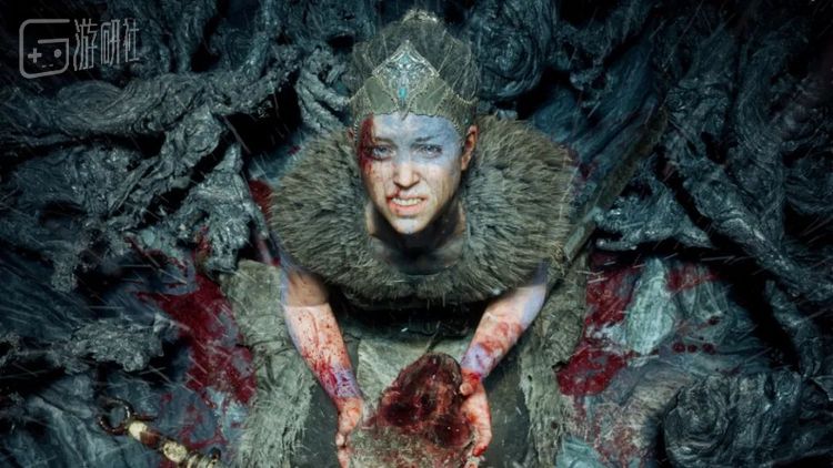 很容易让人联想到同为精神病患者题材的《地狱之刃》