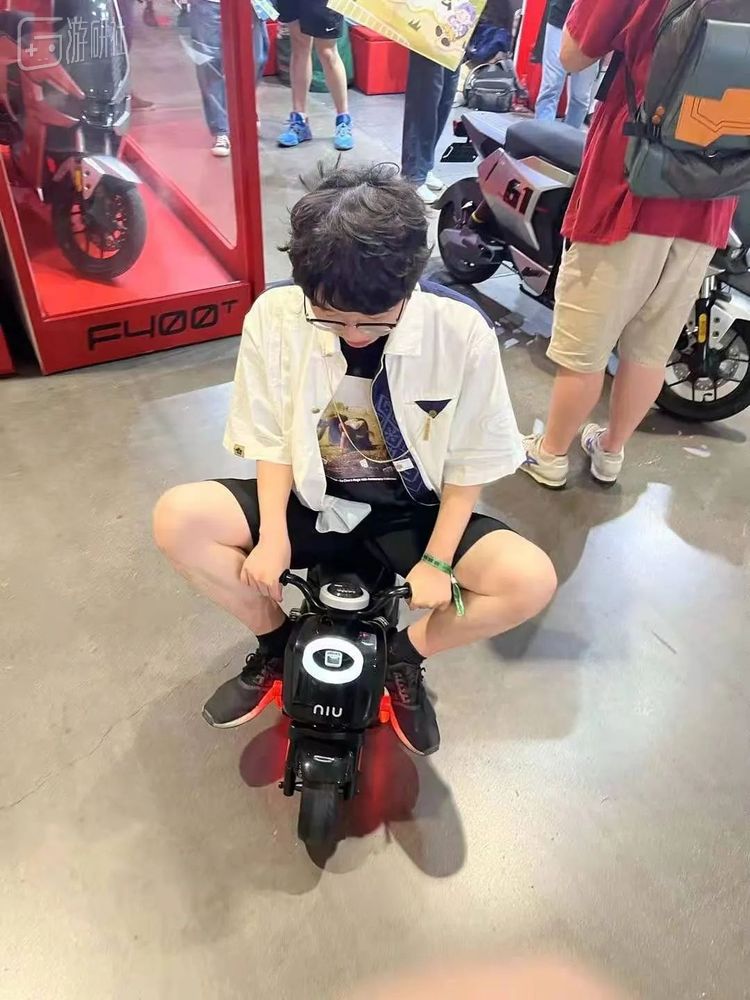 还能顺带Cos碎星将军拉塔恩