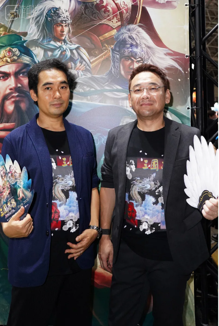 开发制作人石川久嗣（左）和制作人越后谷和广（右）