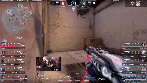 常规赛第四周，FPX选手Life在佯攻方向打出双杀奠定胜利