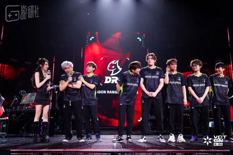 成功晋级后，DRG选手nizhaoTZH忍不住落泪