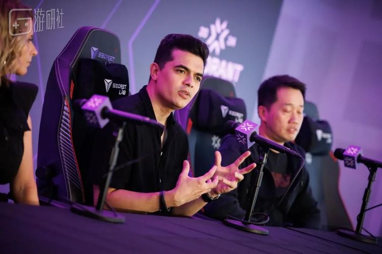 Leo Faria答记者问