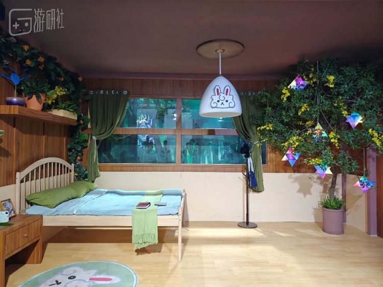 夏日奇境现场也还原了这个空间背景的实景