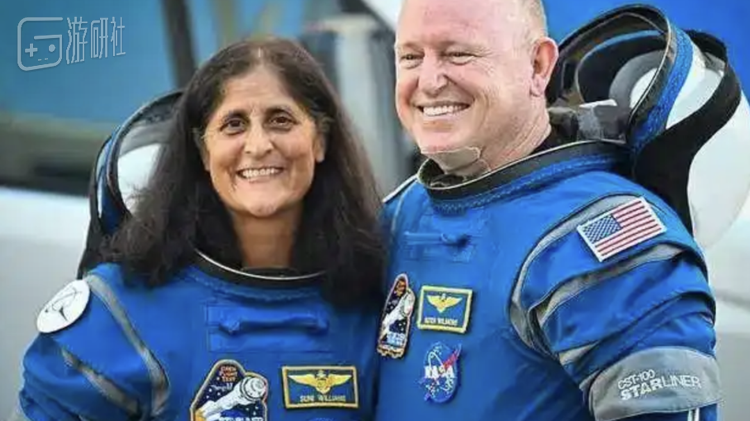 两位宇航员的出发照，原定任务期仅为一周