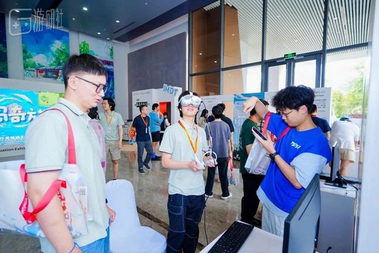 清华大学深圳国际研究生院每年还会举办IMDT专业学生毕业作品展