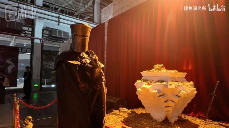 在我经过时，坎诺特（也许是因为商店被抢）暂时离开了，不过据见过的朋友描述，NPC还原了开口就是“朋友，买点”的奸商本色