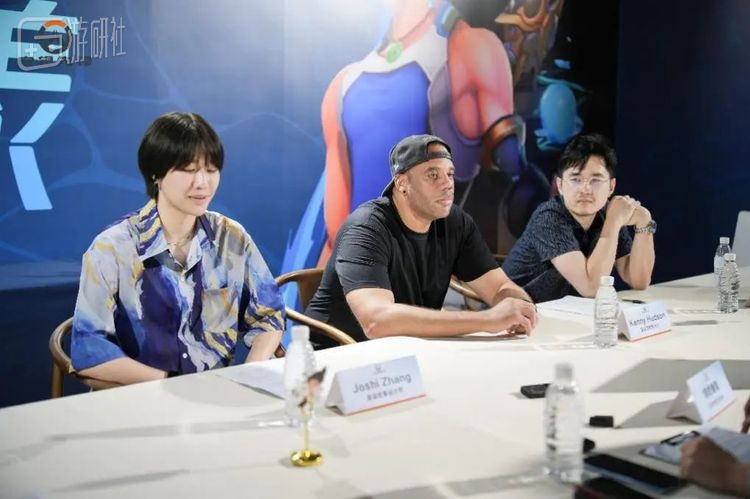 左中右分别为Joshi Zhang、Kenny Hudson、Daryl Tan