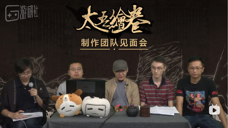 从左至右，主持人、木桶、茄子、暴龙、皮皮