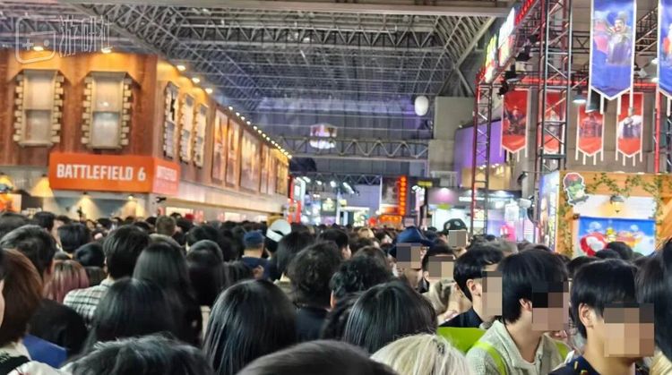 一些区域挤到镜头都拿不稳