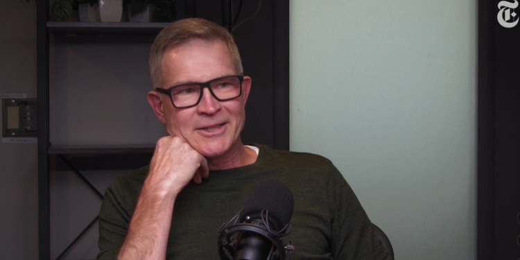 Roblox总裁接受采访聊儿童安全问题，把自己聊破防了