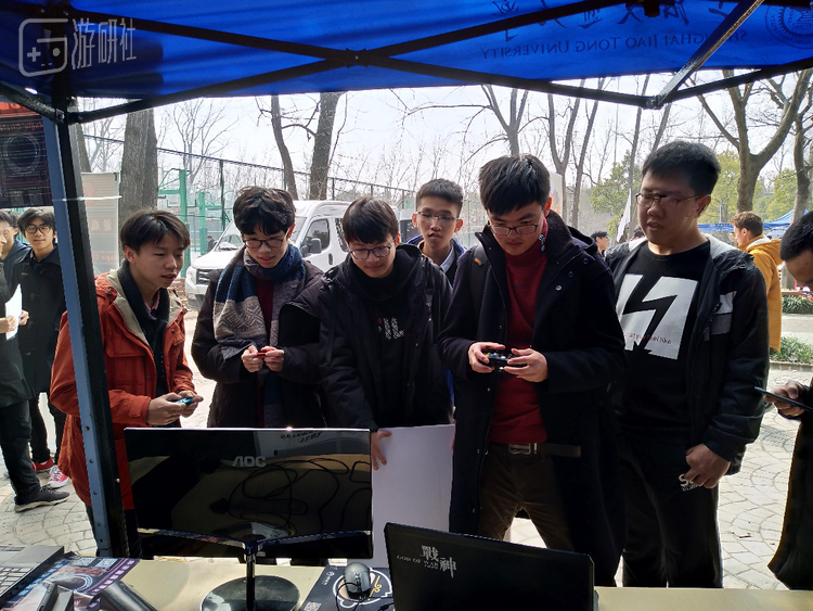 申远你别玩了！后面的朋友都等着呢！