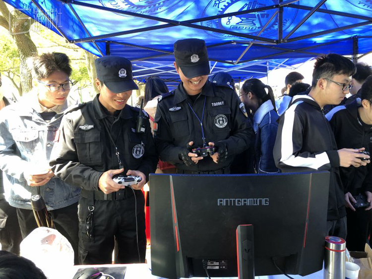 玩游戏的，都是朋友