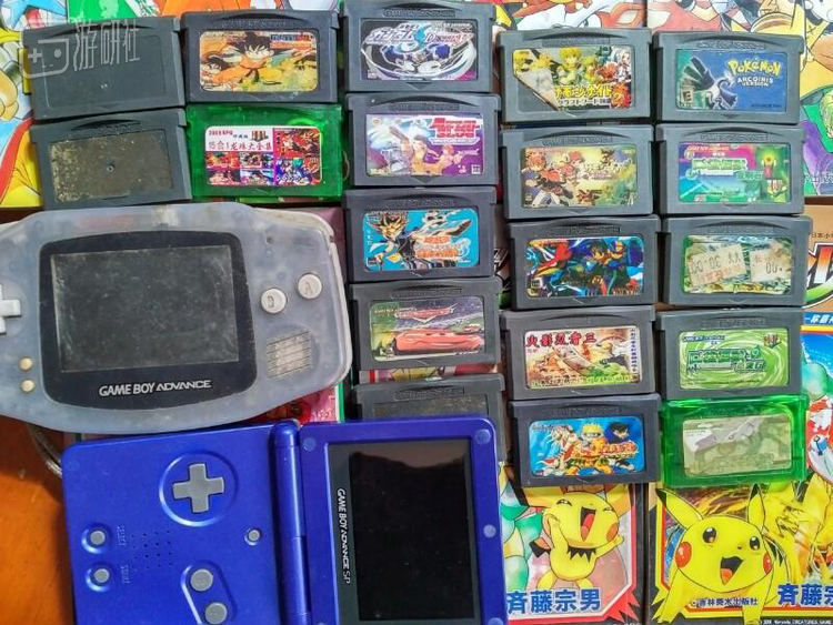 久隔多年整理玩具，才发现GB卡带居然都不见。另外大家可以留意到其中混有聪明人才会拥有的卡带。