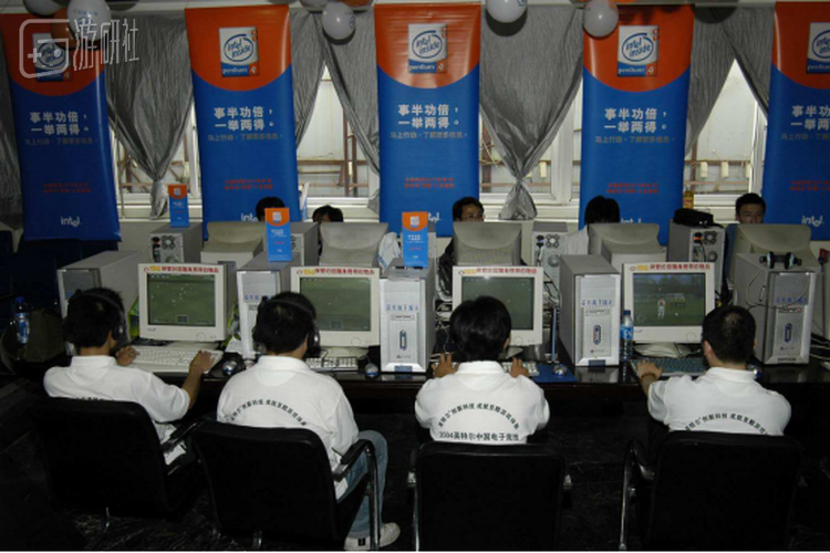 图注：彼时的电子竞技多为第三方赛事，赞助商的支持尤为重要，而金融危机则可以轻易摧毁这一切