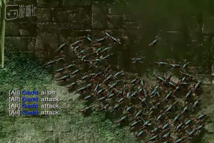 图 2 爱好者设计的星际2 AI，跳虫会在要遭到坦克炮击的前一瞬间自动散开，以将受到的伤害降到最低。这样的操作人类是不可能做到的。