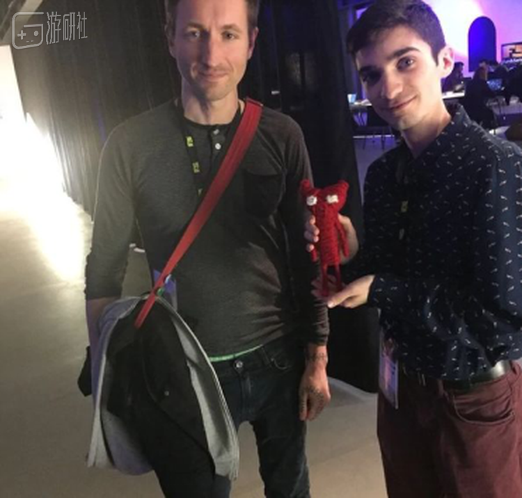 ▲Toby Fox (右) 和 《 Unravel 》创意总监 Martin Sahlin (左)