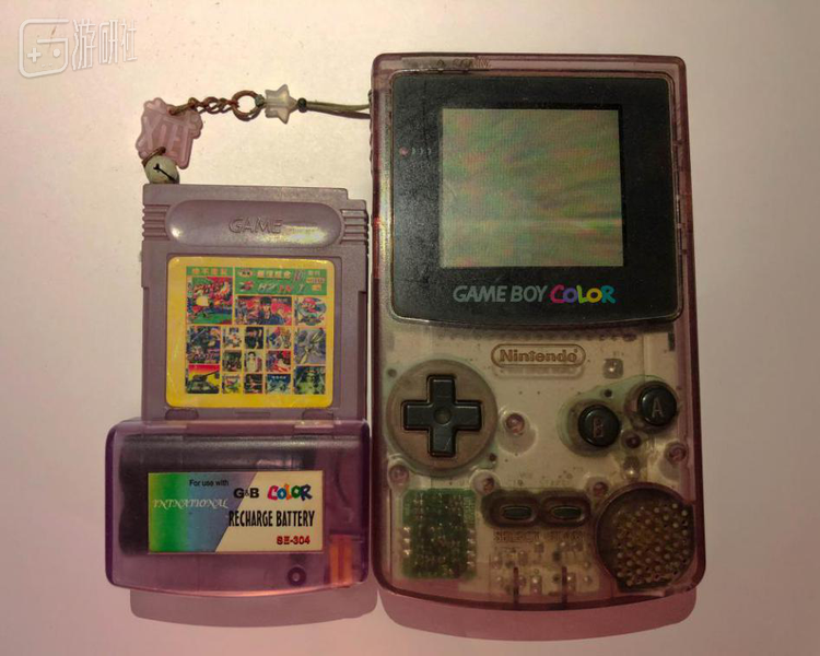 笔者想方设法存下钱买的第一台掌机