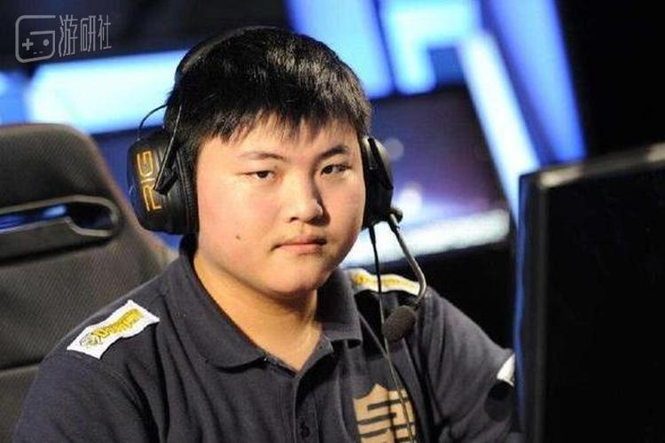 电竞选手“Uzi”简自豪多次登上央视