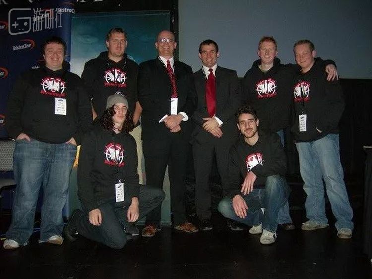 NewType战队合照，右下角为Atta Elayyan