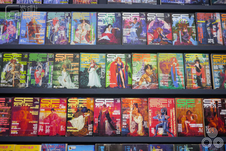 生赖范义为德间书店的SF Adventure杂志绘制了大量封面