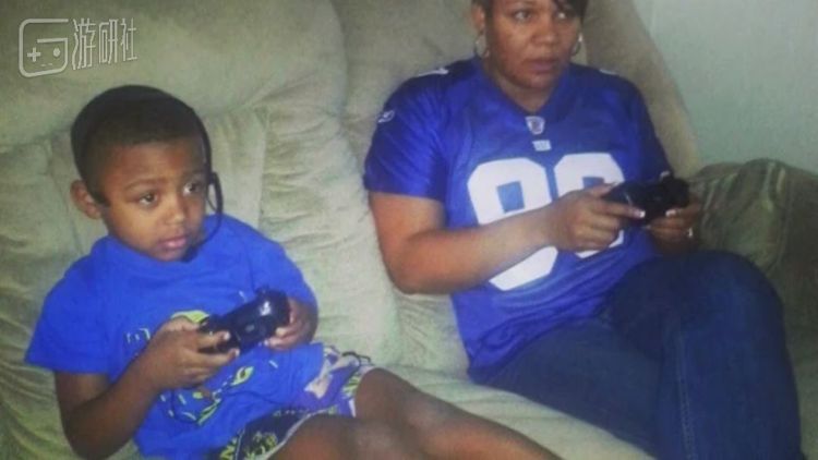 阿德里安和他的母亲