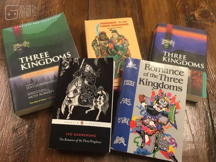 △ 一名外国的三国铁粉向大家展示自己5个版本的三国译作