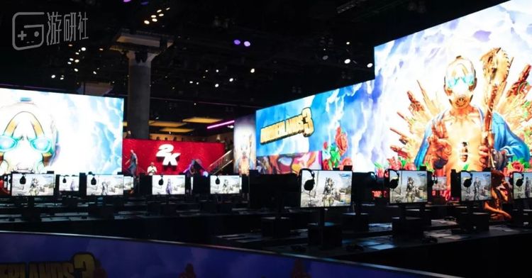 此次E3，2K提供了大量的试玩机。这是他们在做最后的准备。之后三天里，这个试玩区永远都挤满了人 