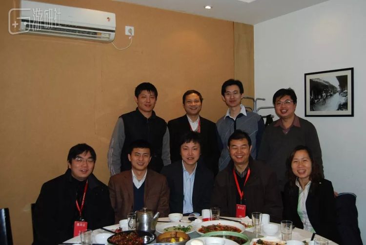 2007年，苏州，金山老同事聚会，后排左二为吴竞，后排右一为李兰云