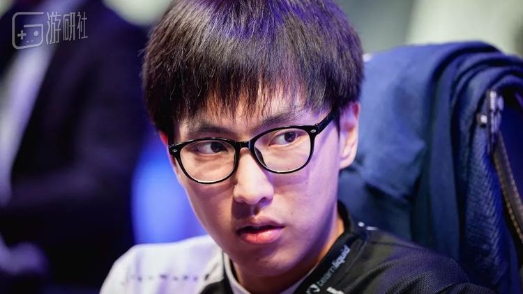 像Doublelift这样不被父母理解的电竞选手不算罕见