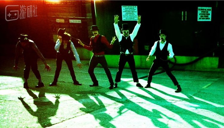 “共鸣演奏团”的5名成员