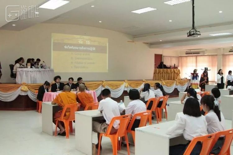 正在竞赛的现场