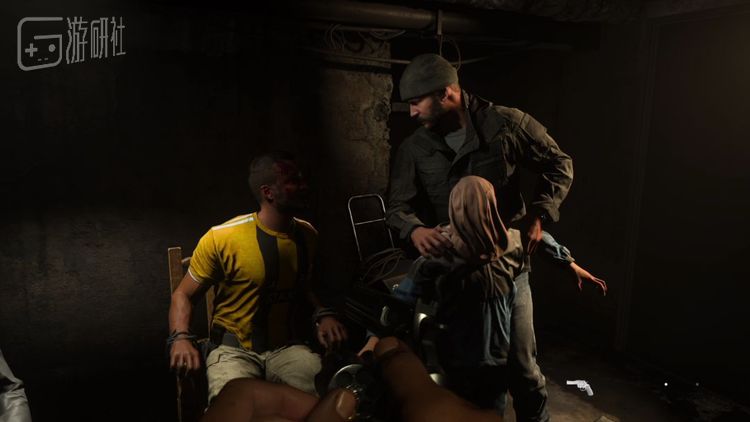 原来“考验玩家道德底线”的选择就是是否选择用恐怖分子的家人吓唬他，逼他说出真话。这道德抉择我一天能做200个……