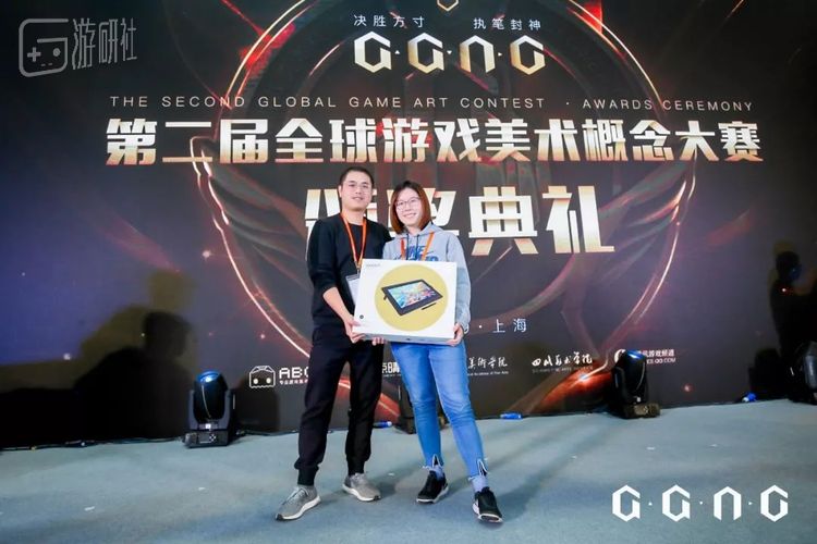 参与现场抽奖的幸运观众，获赠Wacom数位板1台