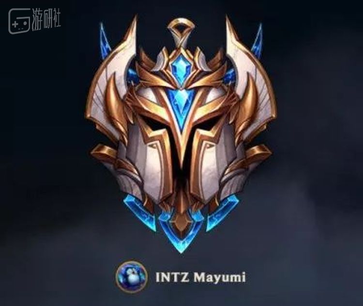 Mayumi在社交账号上曾晒出自己登上王者的游戏账号截图