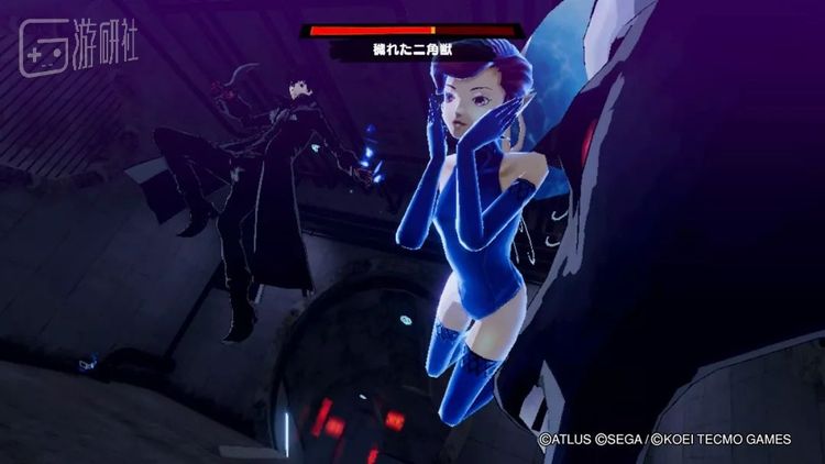 和自己的Persona同屏战斗还是挺好玩的