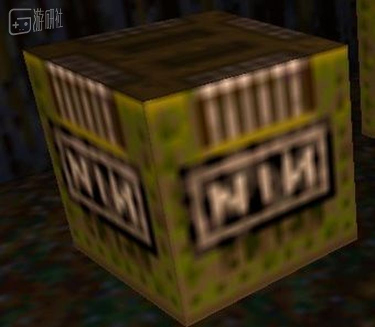 《雷神之锤》钉枪的弹药箱上打着九寸钉的logo