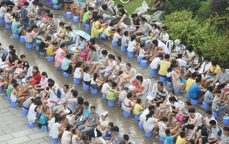 最多人给父母洗脚