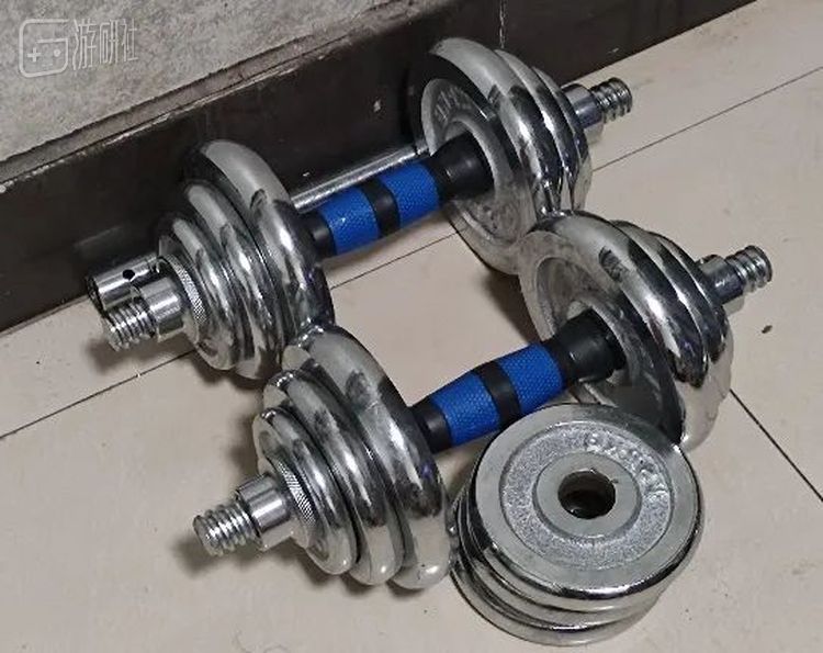 大概就是这样的杠铃