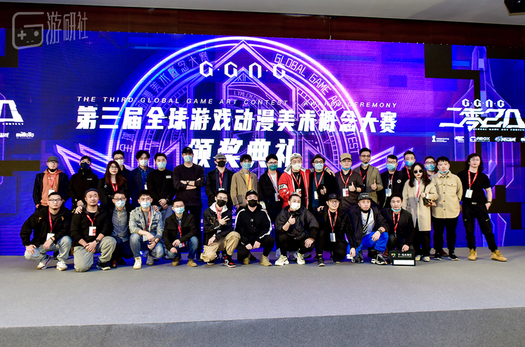 颁奖典礼现场评审委员合影