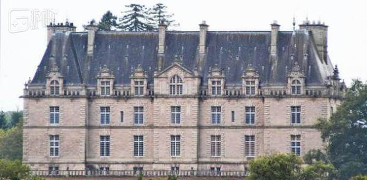 育碧最早的办公室在一座城堡当中