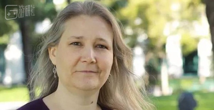 《神秘海域》系列编剧艾米&middot;汉尼恩也曾参与过《凯恩的遗产》系列的制作