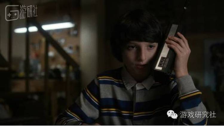 麦克相对来讲，主要是意志，组织和领导能力的展现